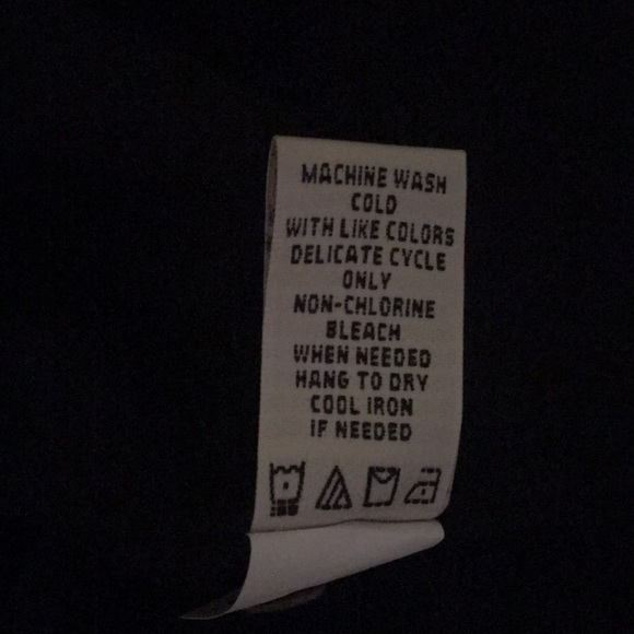 Sleeveless Aline top that is lined. - Picture 5 of 5